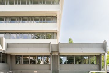 Rénovation du CPAM d'u Vaucluse à Avignon par Arc et Types Architectes