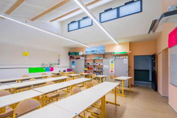Ecole Leona Tribes, architecture.