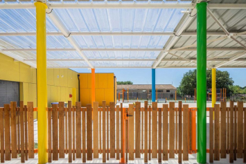 Ecole Leona Tribes, architecture.