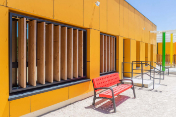 Ecole Leona Tribes, architecture.