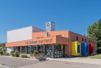 Pole culturel Jean Ferrat par Arc & Types architectes