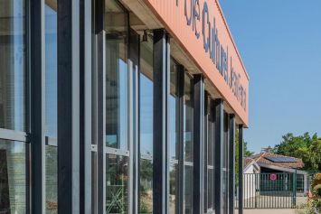 Pole culturel Jean Ferrat par Arc & Types architectes