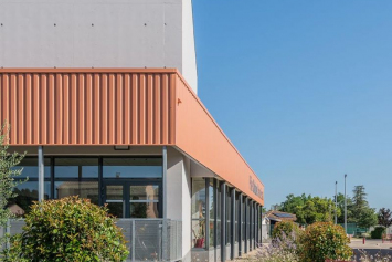 Pole culturel Jean Ferrat par Arc & Types architectes