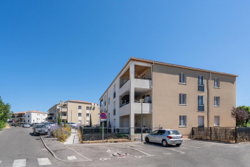 Residence les Romarins par Arc et Types Architectes