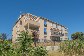 Residence les Romarins par Arc et Types Architectes