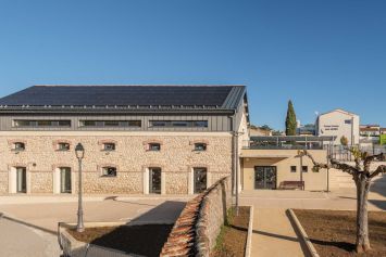 Médiathèque de St Privat des Vieux par Arc&Types